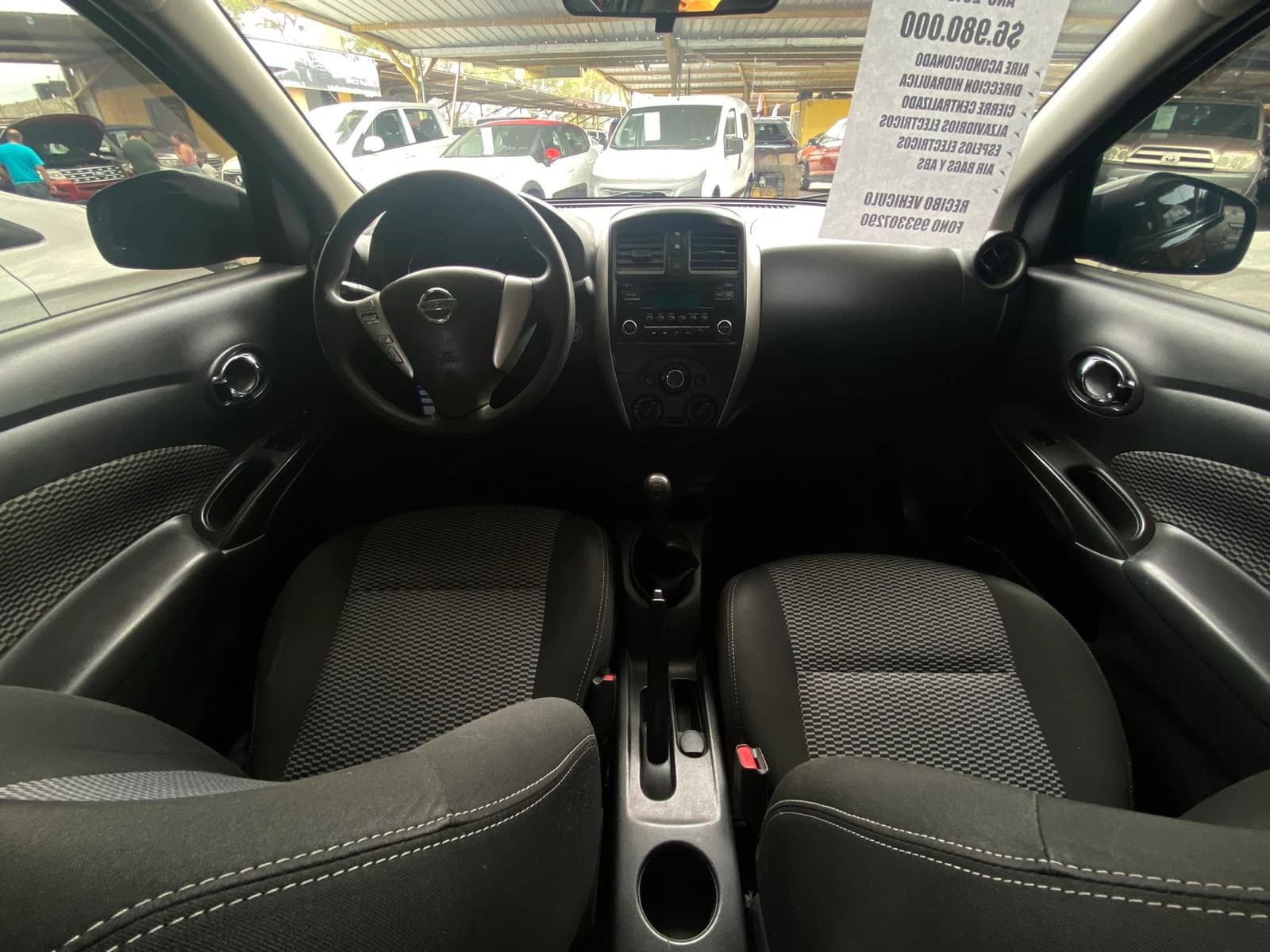 Nissan Versa — foto 7